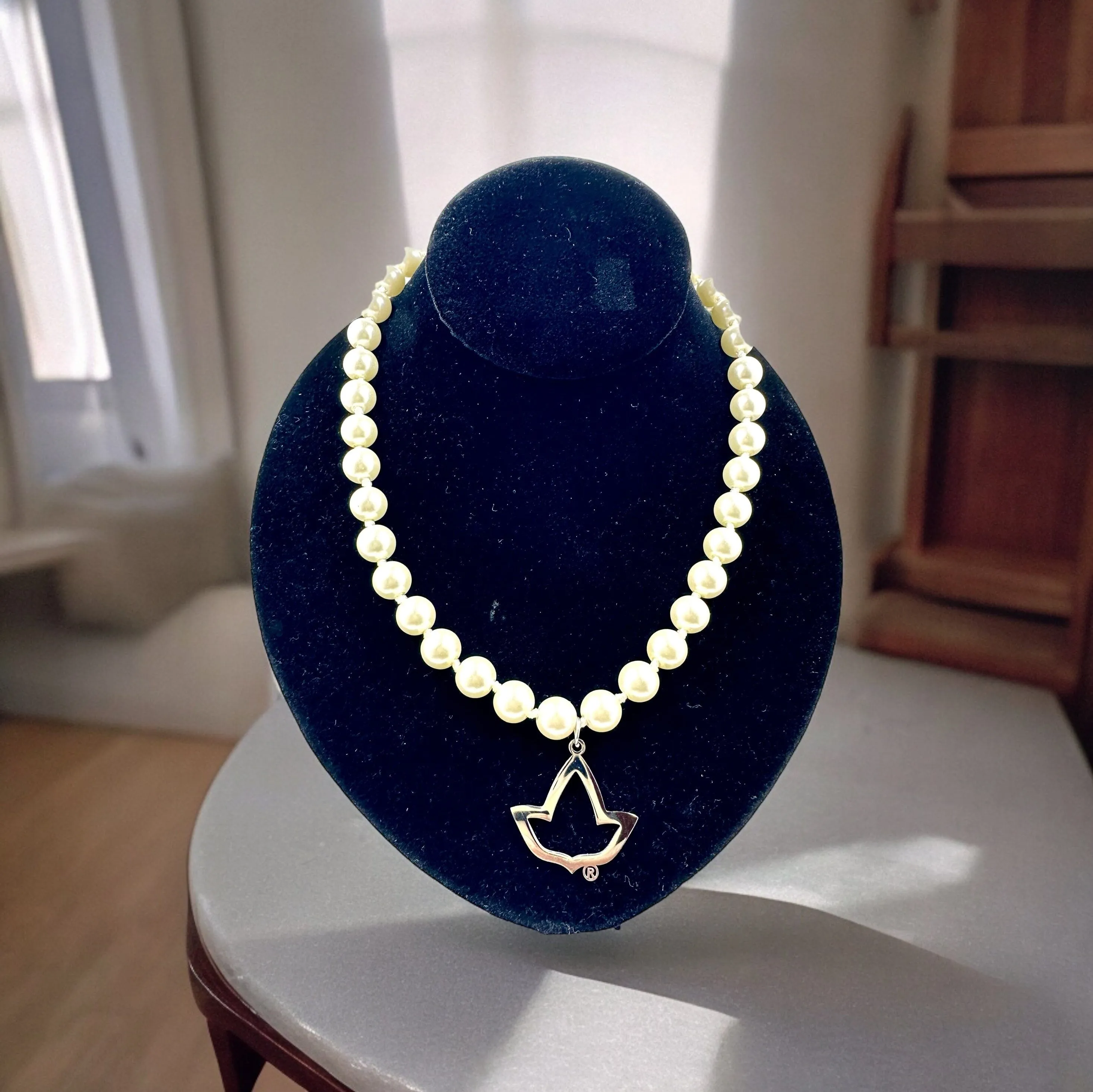 AKA Ivy Leaf Glass Pearl Necklace