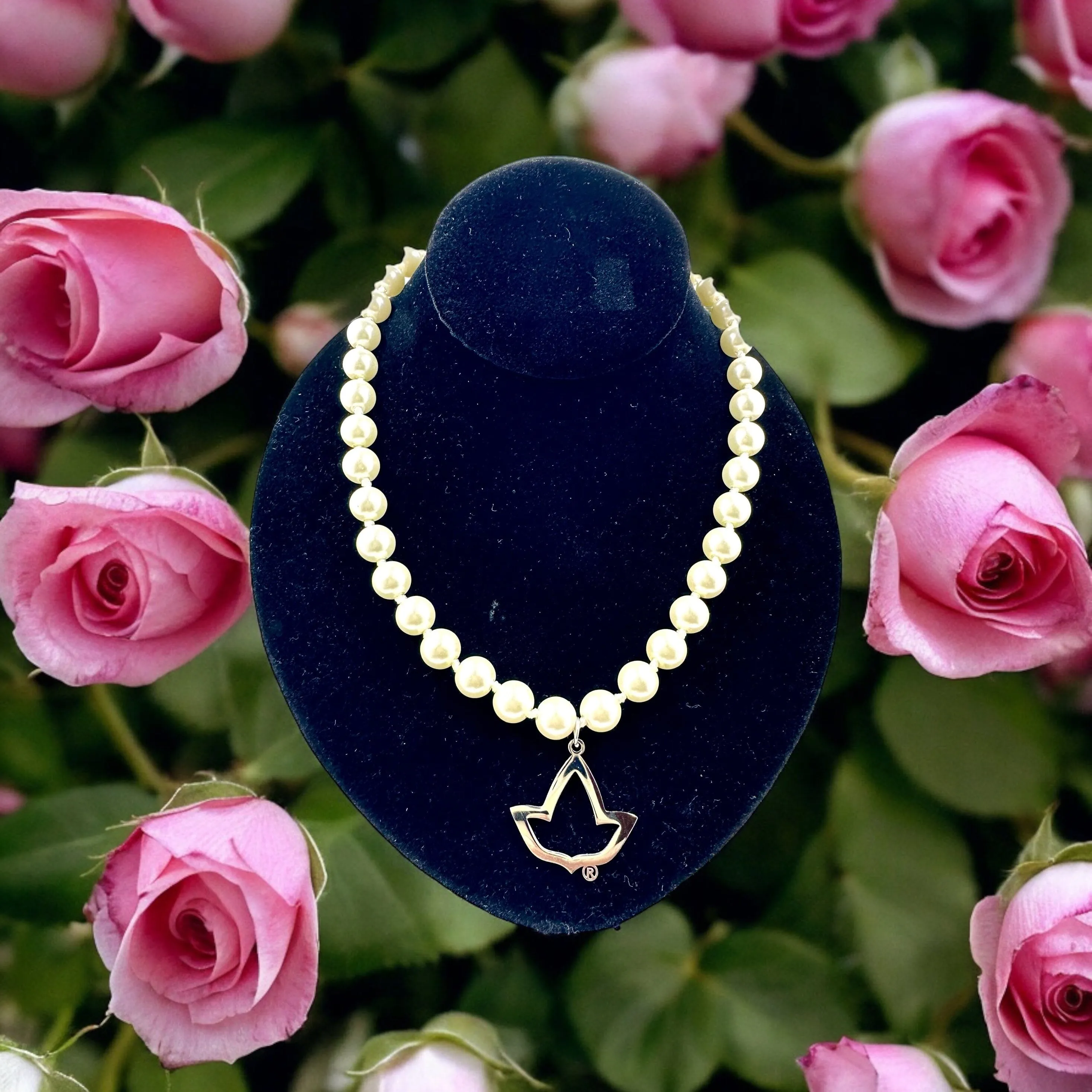 AKA Ivy Leaf Glass Pearl Necklace