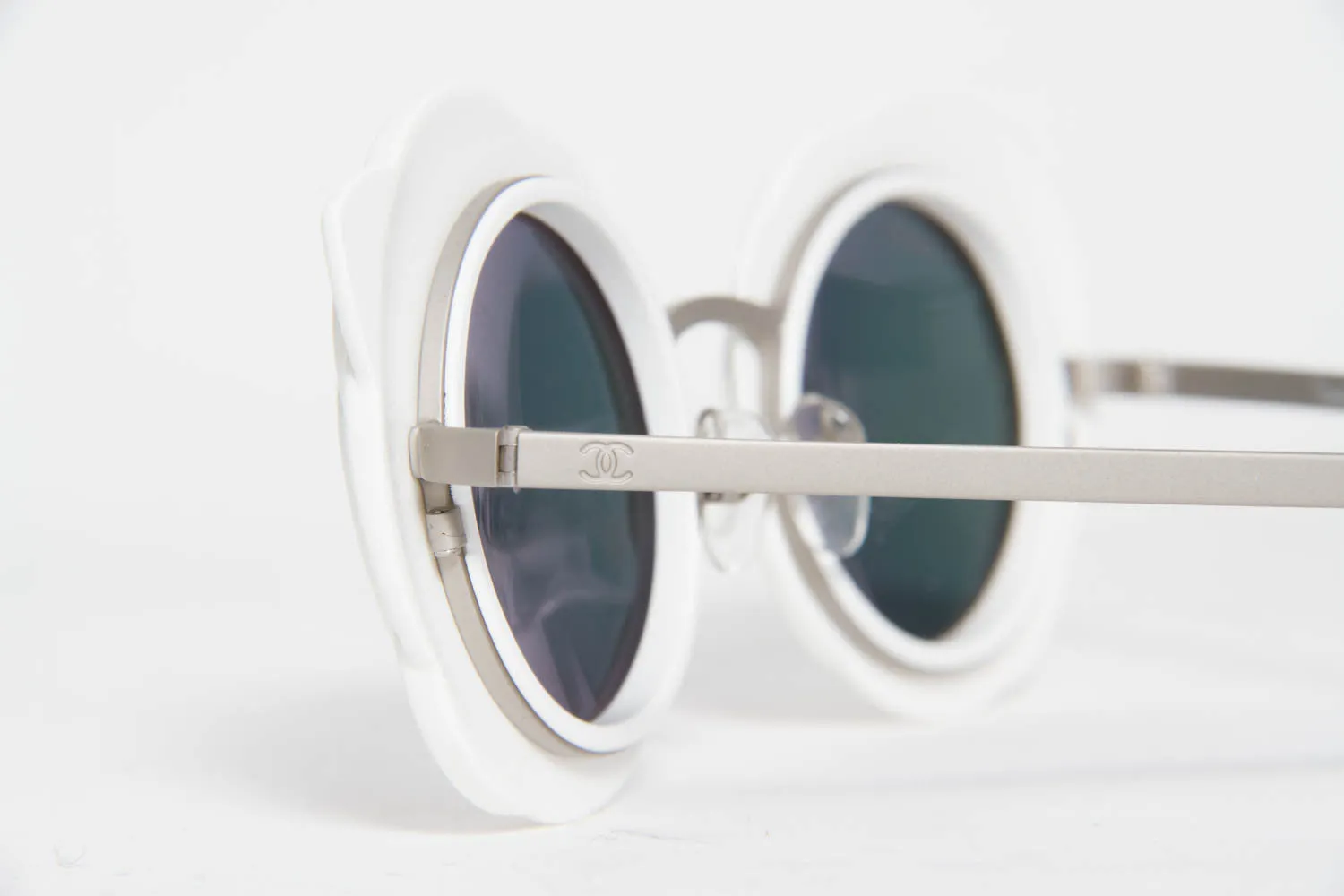 CAEMLLIA FLORAL SUNGLASSES