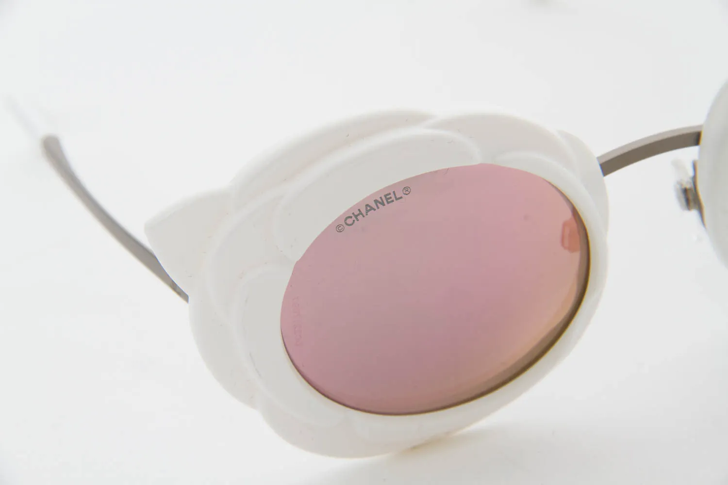 CAEMLLIA FLORAL SUNGLASSES