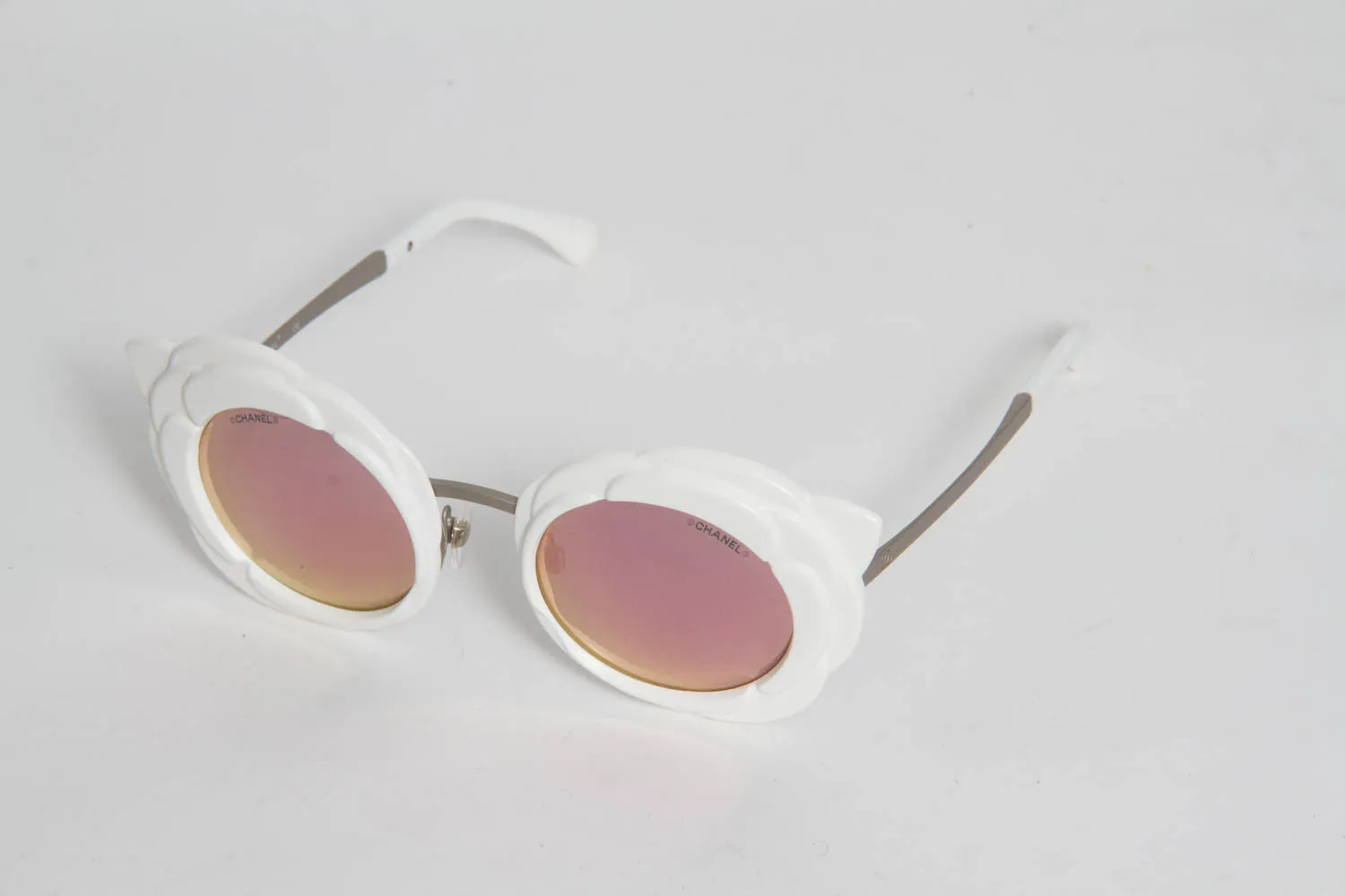 CAEMLLIA FLORAL SUNGLASSES