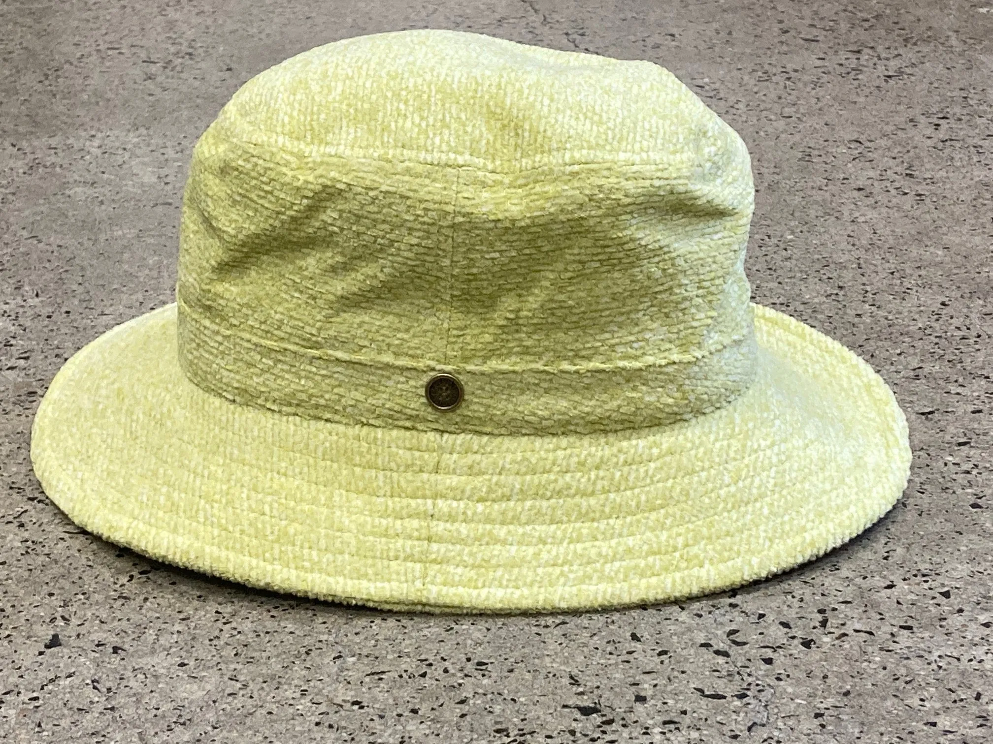 Fallen Broken Street THE SATURDAY BUCKET HAT - LIME